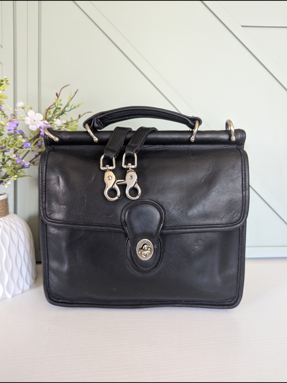 vintage Coach willis Bag (Style No. 9927). First introduced by Coach in 1993,